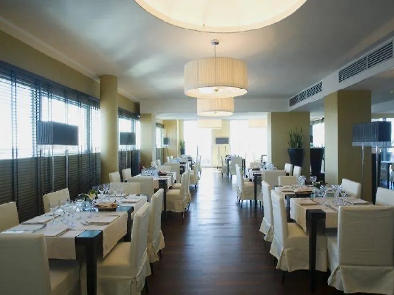 Hotel NH Padova 4*,