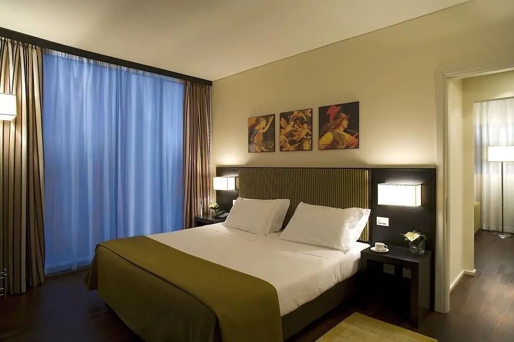 Hotel NH Padova 4*,