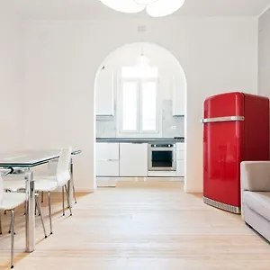 Prato Della Valle Roomy Flat Appartamento