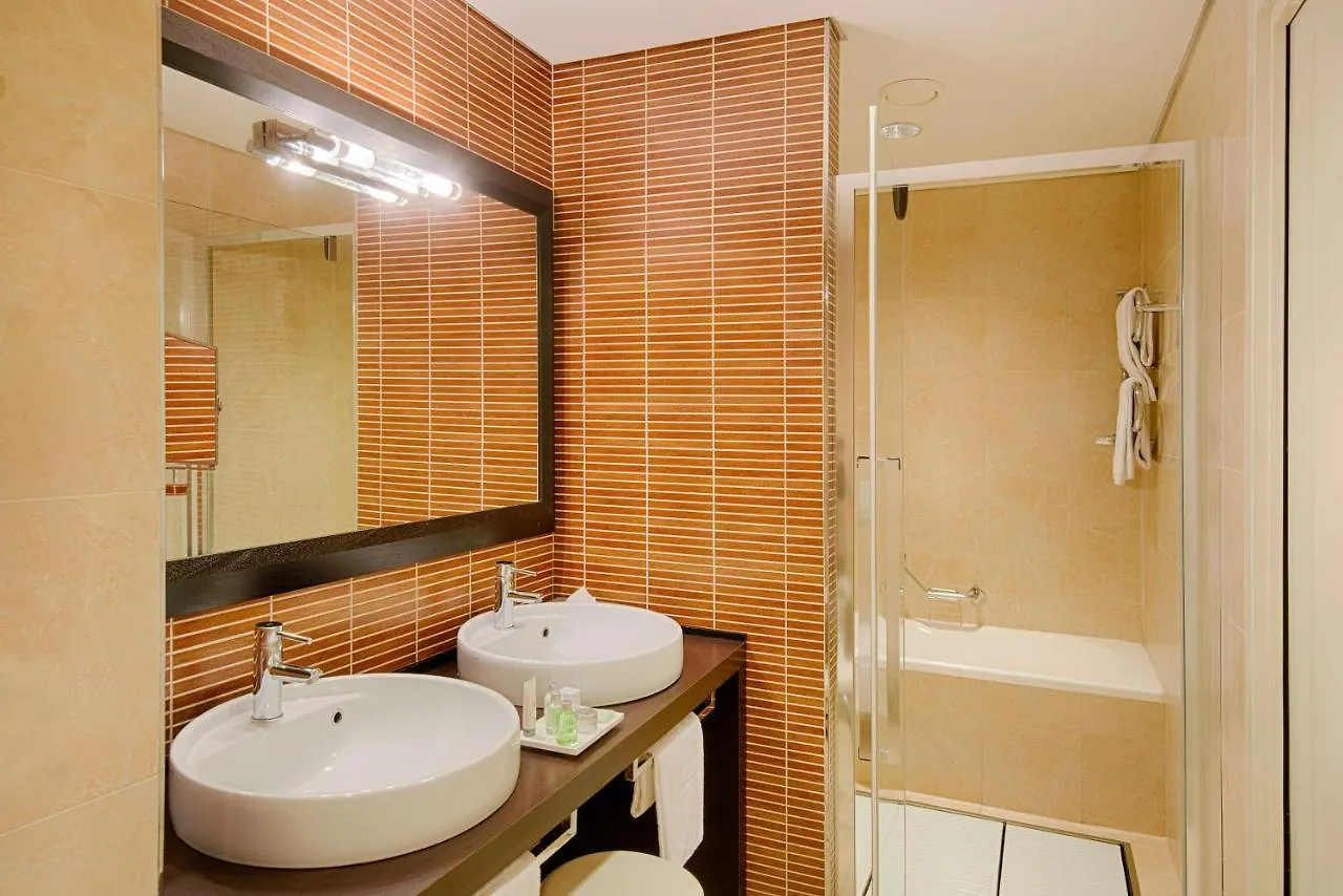Nh Padova Hotel 4*,